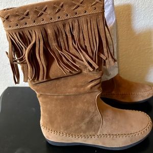 New In Box - Rampage Citrine Moccasin Fringed Boots • Size 10